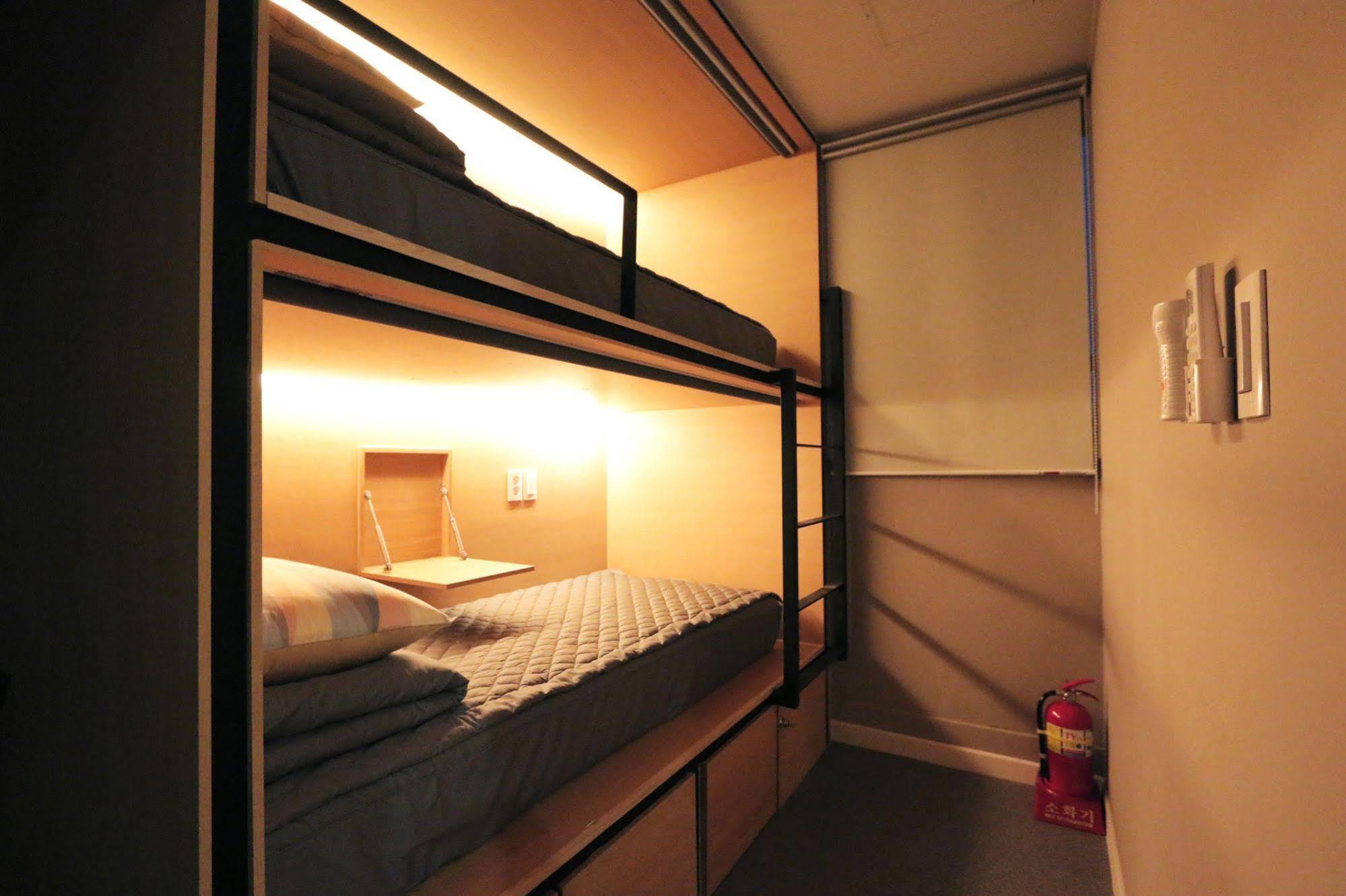 Blueboat Hostel Gyeongju Exteriör bild