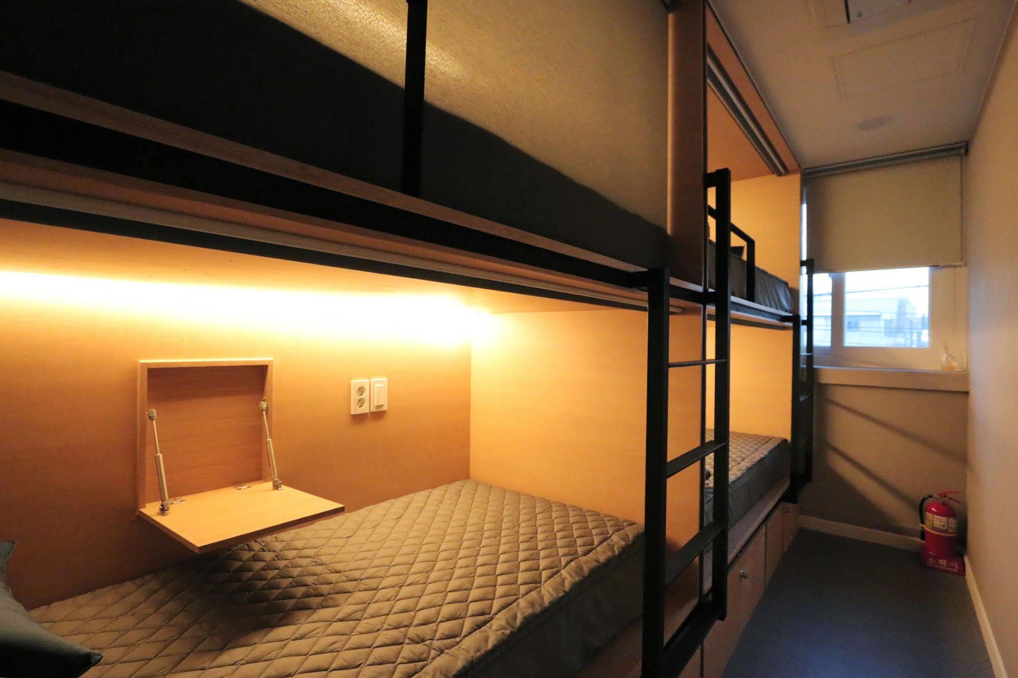 Blueboat Hostel Gyeongju Exteriör bild